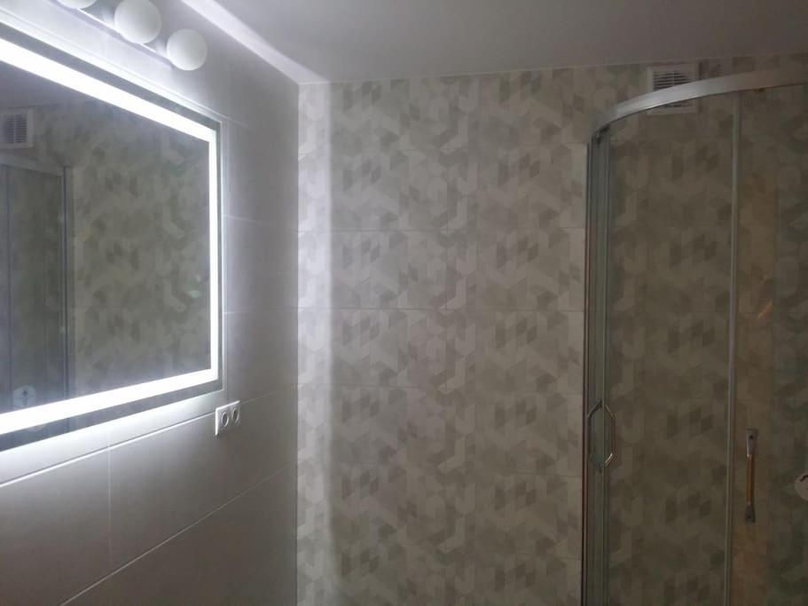 Apartament Przy Szkole Filmowej, Darmowy Parking Łódź Exteriör bild